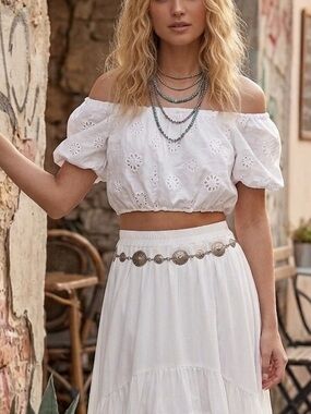 Wayf Bohemian White Off-Shoulder Eyelet Crop Top Size Medium